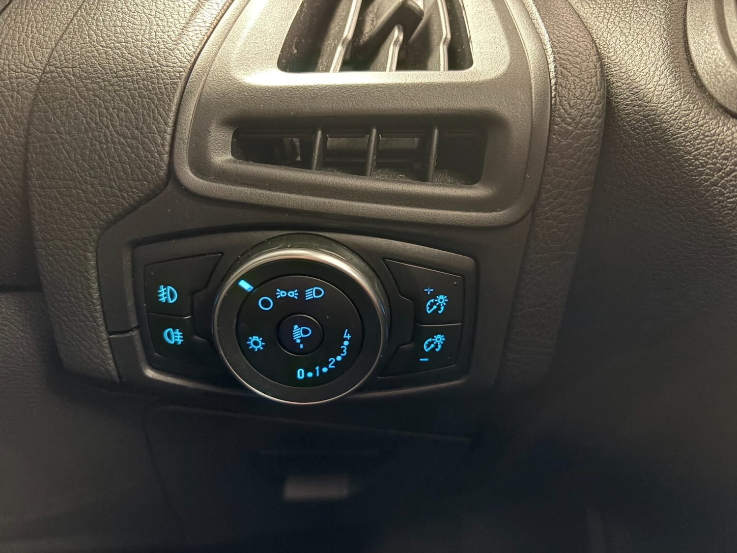 Used Ford Focus 2018 for sale - 76420413: Photo 22