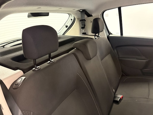 Used Dacia Sandero 2018 for sale - 76302467: Photo 11