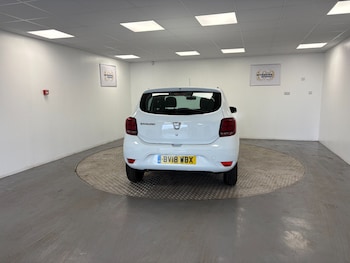 Used Dacia Sandero 2018 for sale - 76302467: Photo 4