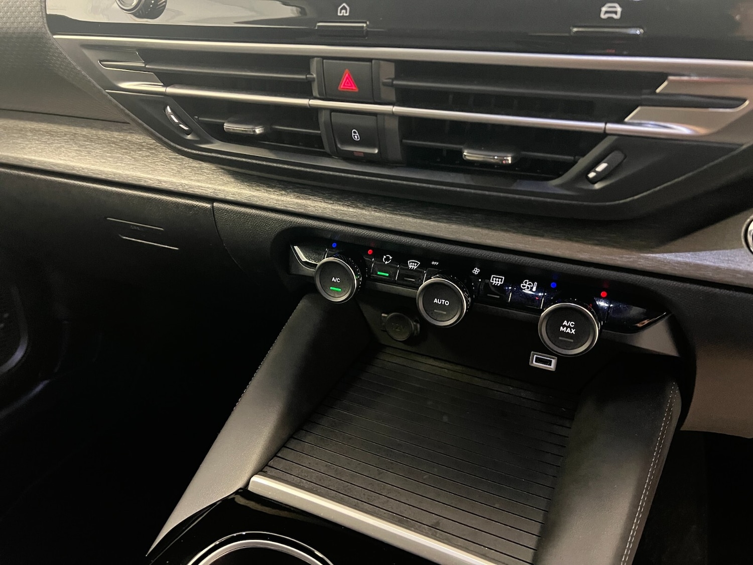 Used Citroen C5 X 2024 for sale - 76276209: Photo 41