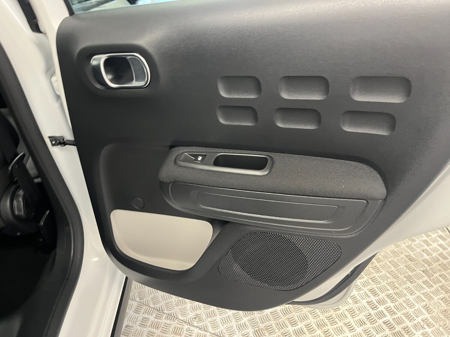 Used Citroen C3 2019 for sale - 76276772: Photo 64