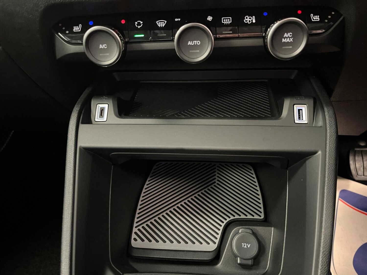 Used Citroen C4 2025 for sale - 76276360: Photo 41