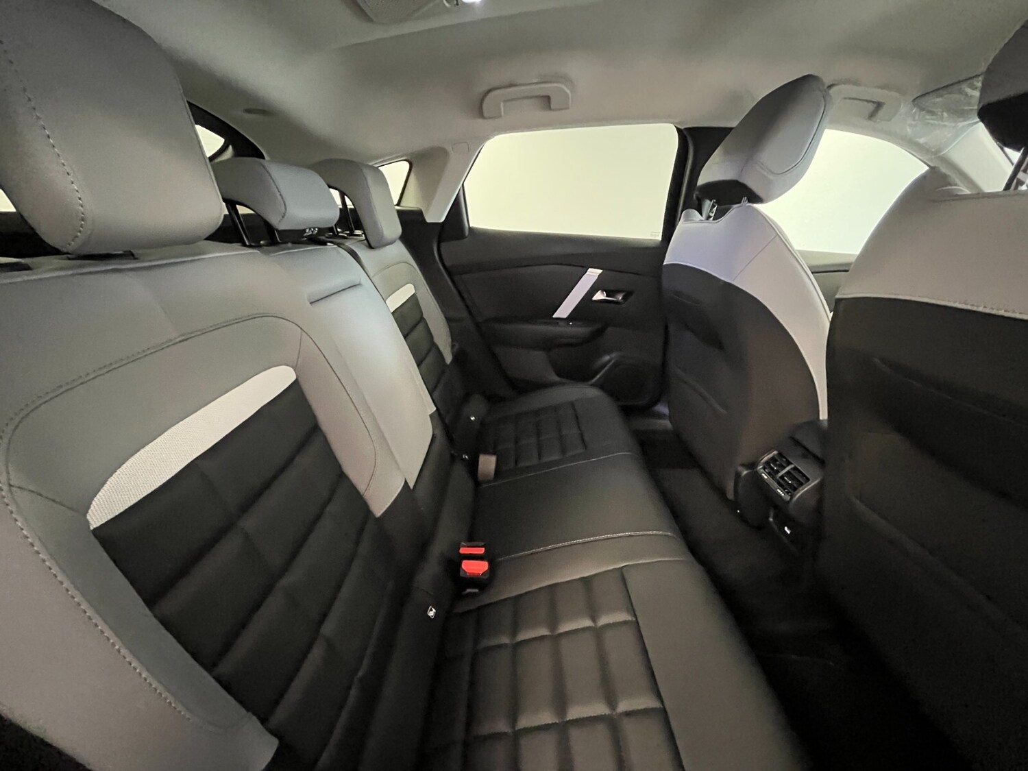 Used Citroen C4 2025 for sale - 76276360: Photo 51