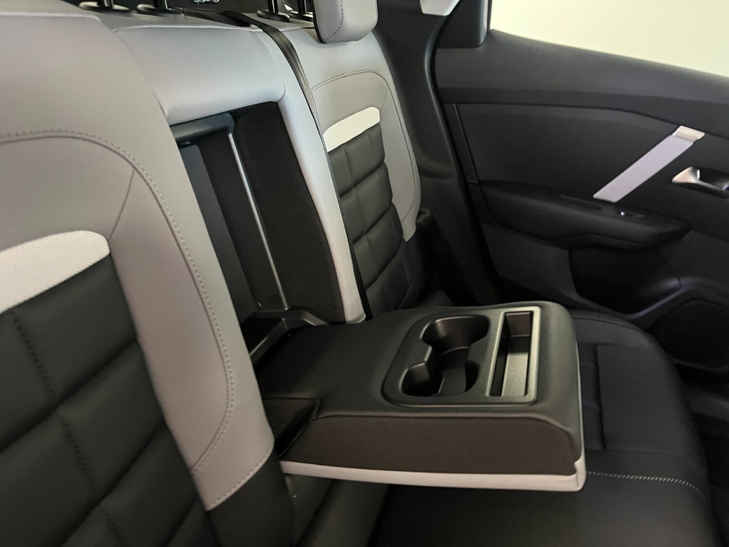 Used Citroen C4 2025 for sale - 76276360: Photo 54