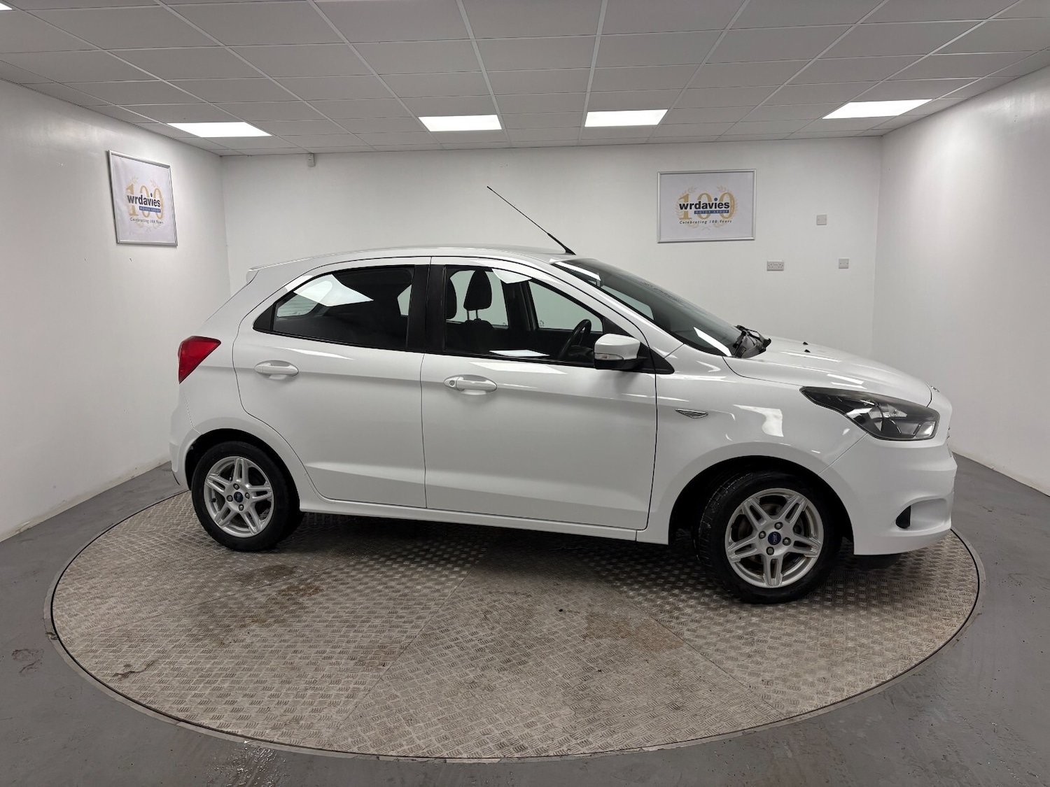 Used Ford Ka+ 2017 for sale - 77170440: Photo 3