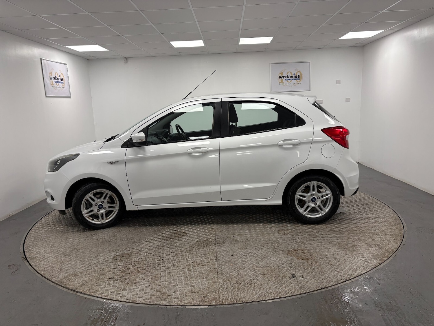 Used Ford Ka+ 2017 for sale - 77170440: Photo 9
