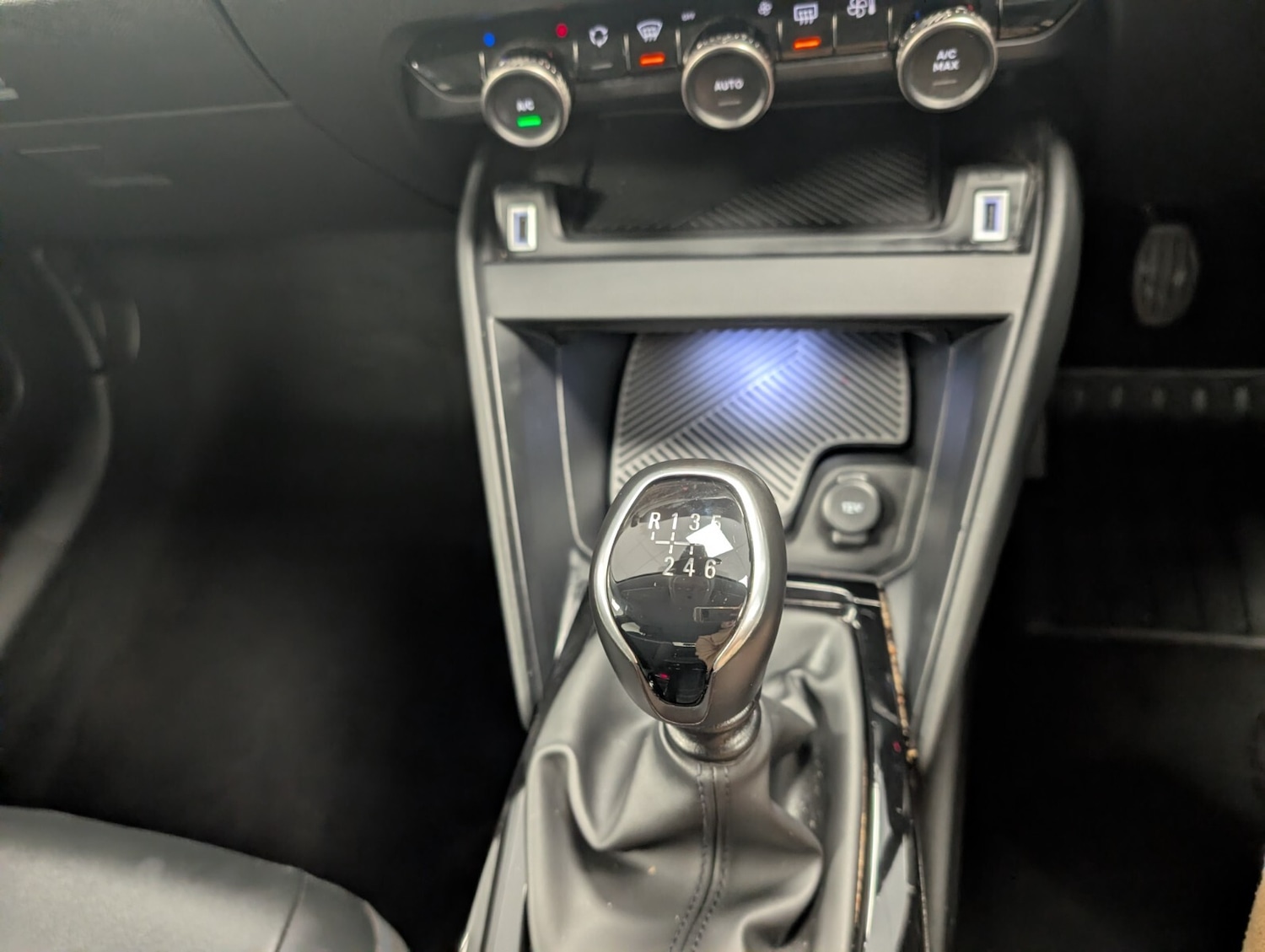 Used Citroen C4 2021 for sale - 76834855: Photo 41