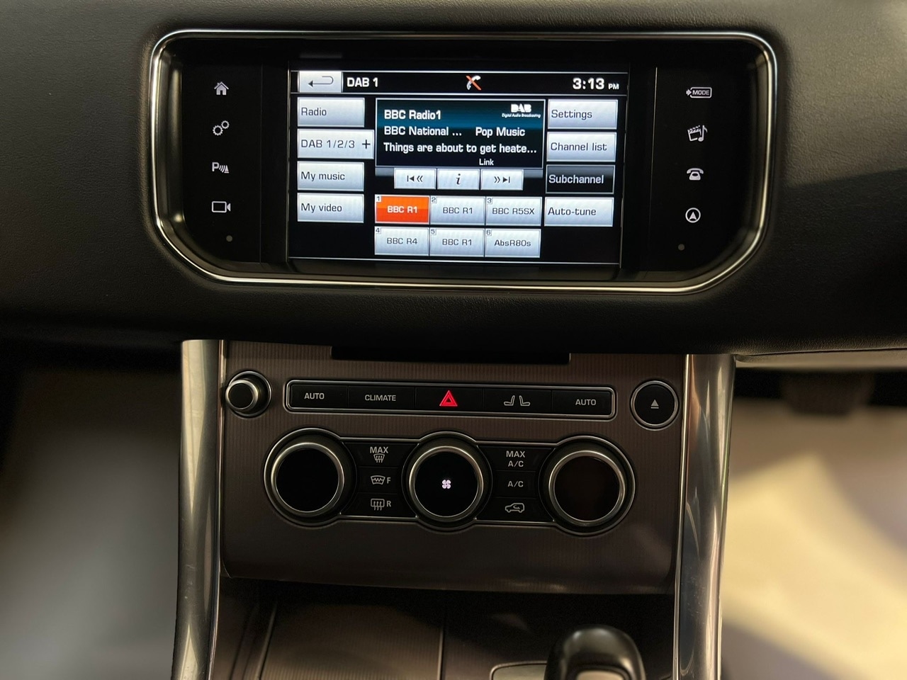 Used Land Rover Range Rover Sport 2015 for sale - 76687533: Photo 11