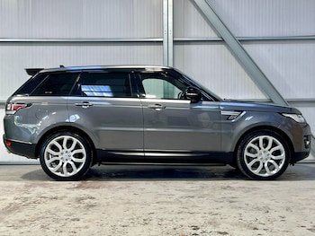 Used Land Rover Range Rover Sport 2015 for sale - 76687533: Photo
