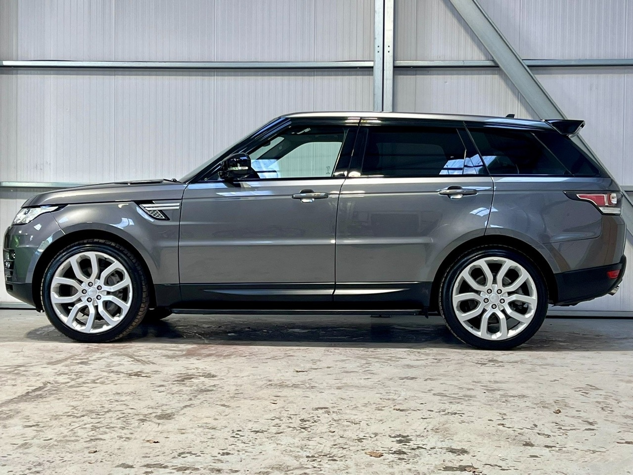 Used Land Rover Range Rover Sport 2015 for sale - 76687533: Photo 8