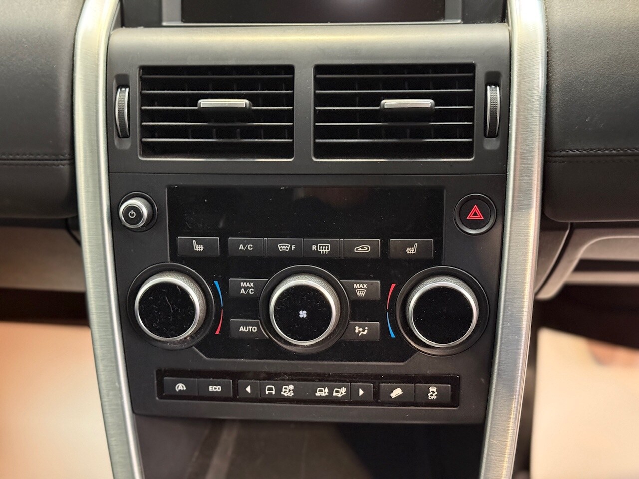 Used Land Rover Discovery Sport 2017 for sale - 77934832: Photo 11