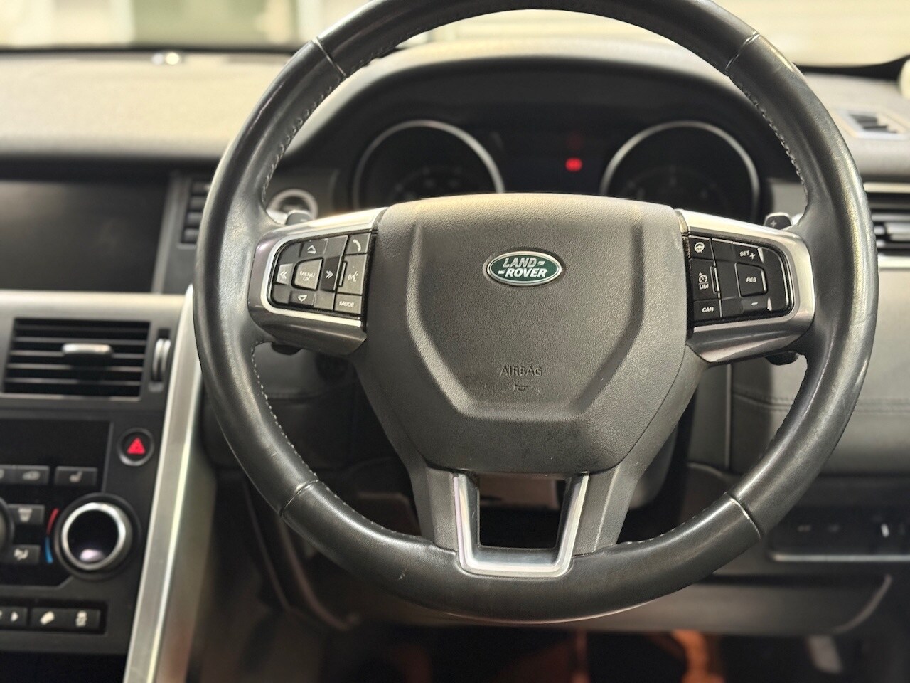 Used Land Rover Discovery Sport 2017 for sale - 77934832: Photo 14