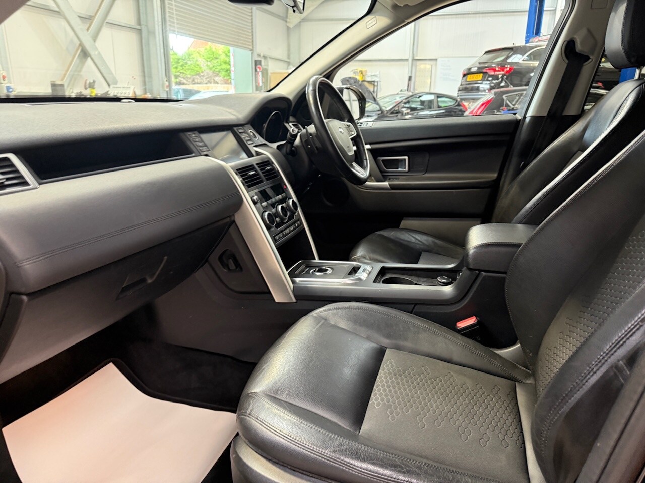 Used Land Rover Discovery Sport 2017 for sale - 77934832: Photo 22