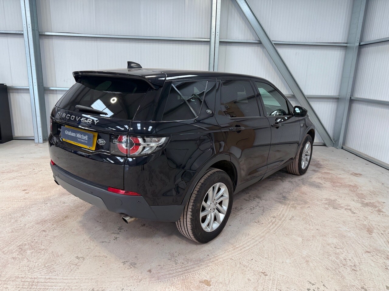 Used Land Rover Discovery Sport 2017 for sale - 77934832: Photo 44