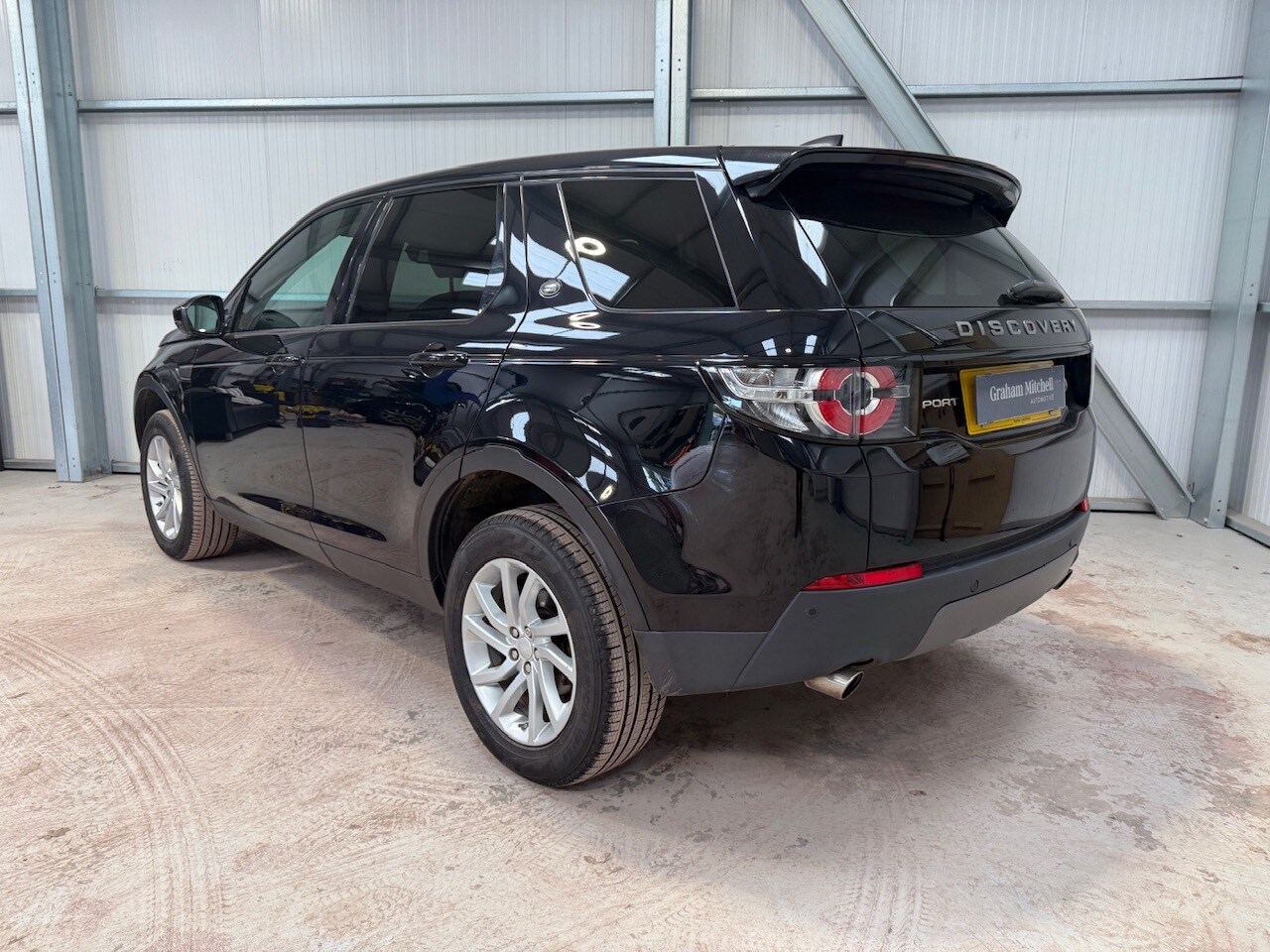 Used Land Rover Discovery Sport 2017 for sale - 77934832: Photo 47
