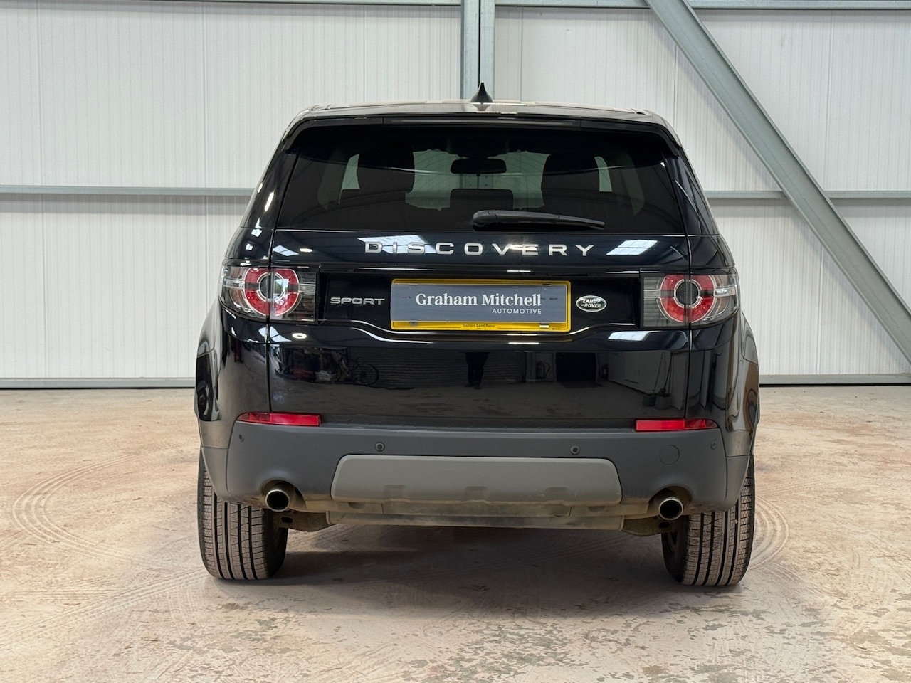 Used Land Rover Discovery Sport 2017 for sale - 77934832: Photo 5