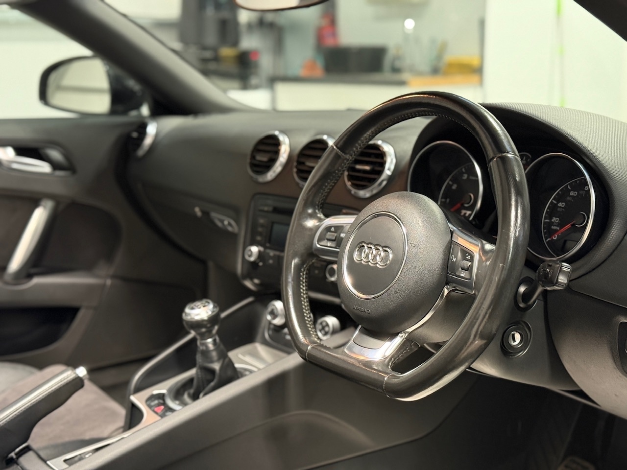 Used Audi TT 2011 for sale - 76749864: Photo 12