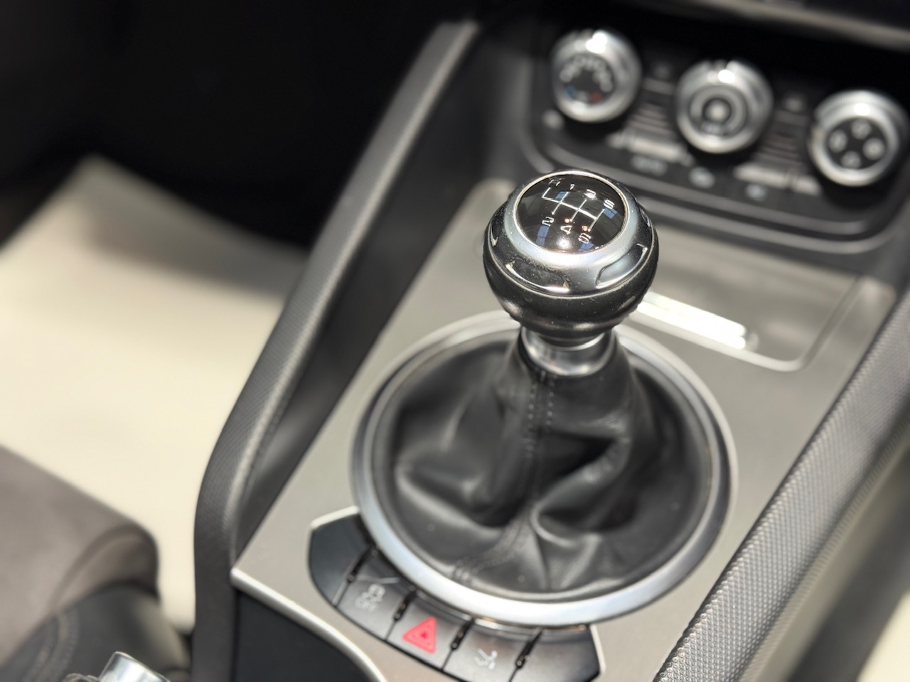 Used Audi TT 2011 for sale - 76749864: Photo 14