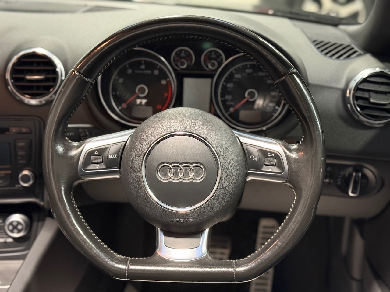 Used Audi TT 2011 for sale - 76749864: Photo 15