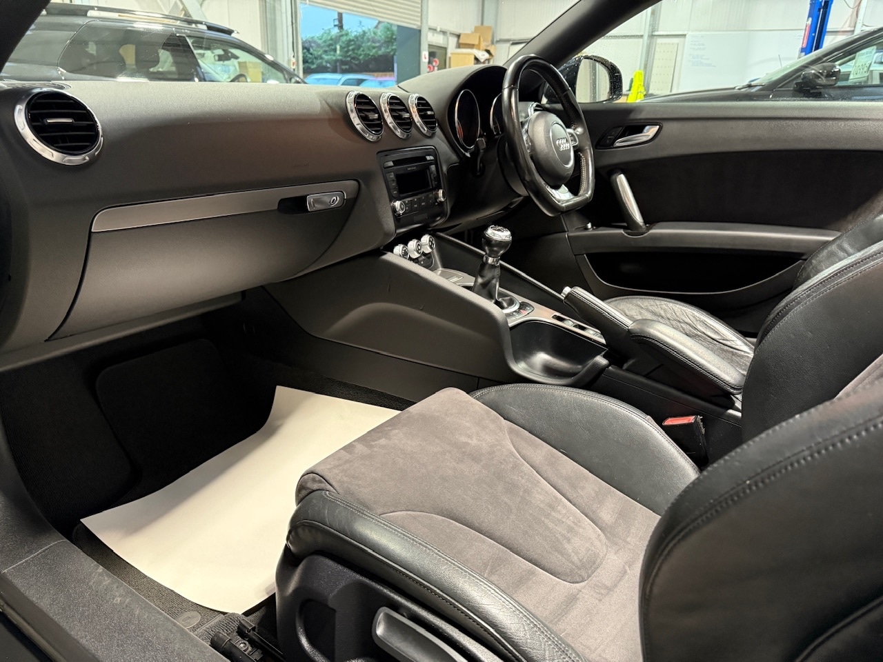 Used Audi TT 2011 for sale - 76749864: Photo 23