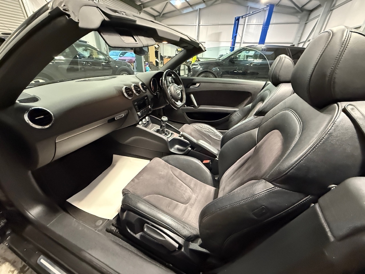 Used Audi TT 2011 for sale - 76749864: Photo 25