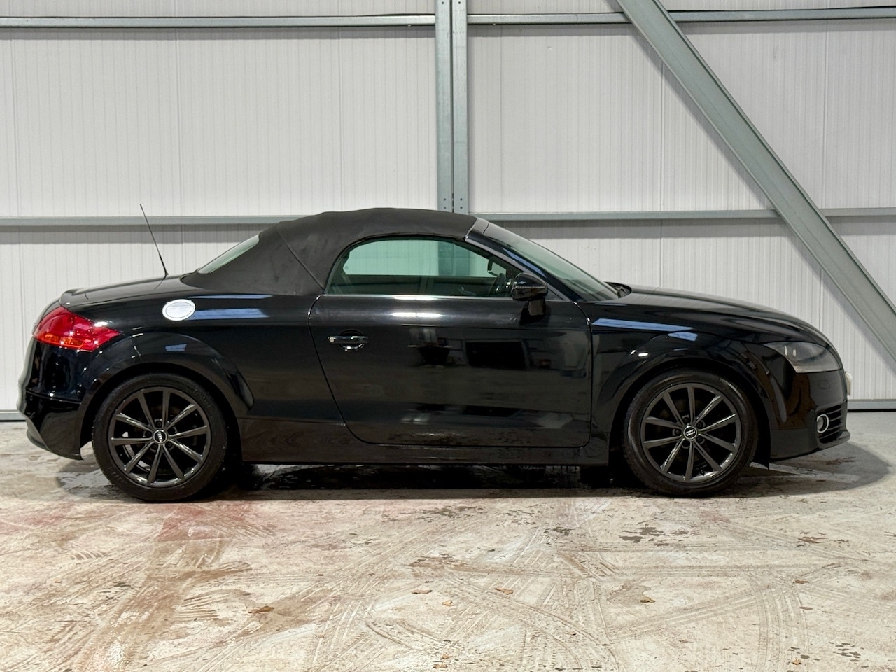 Used Audi TT 2011 for sale - 76749864: Photo 6