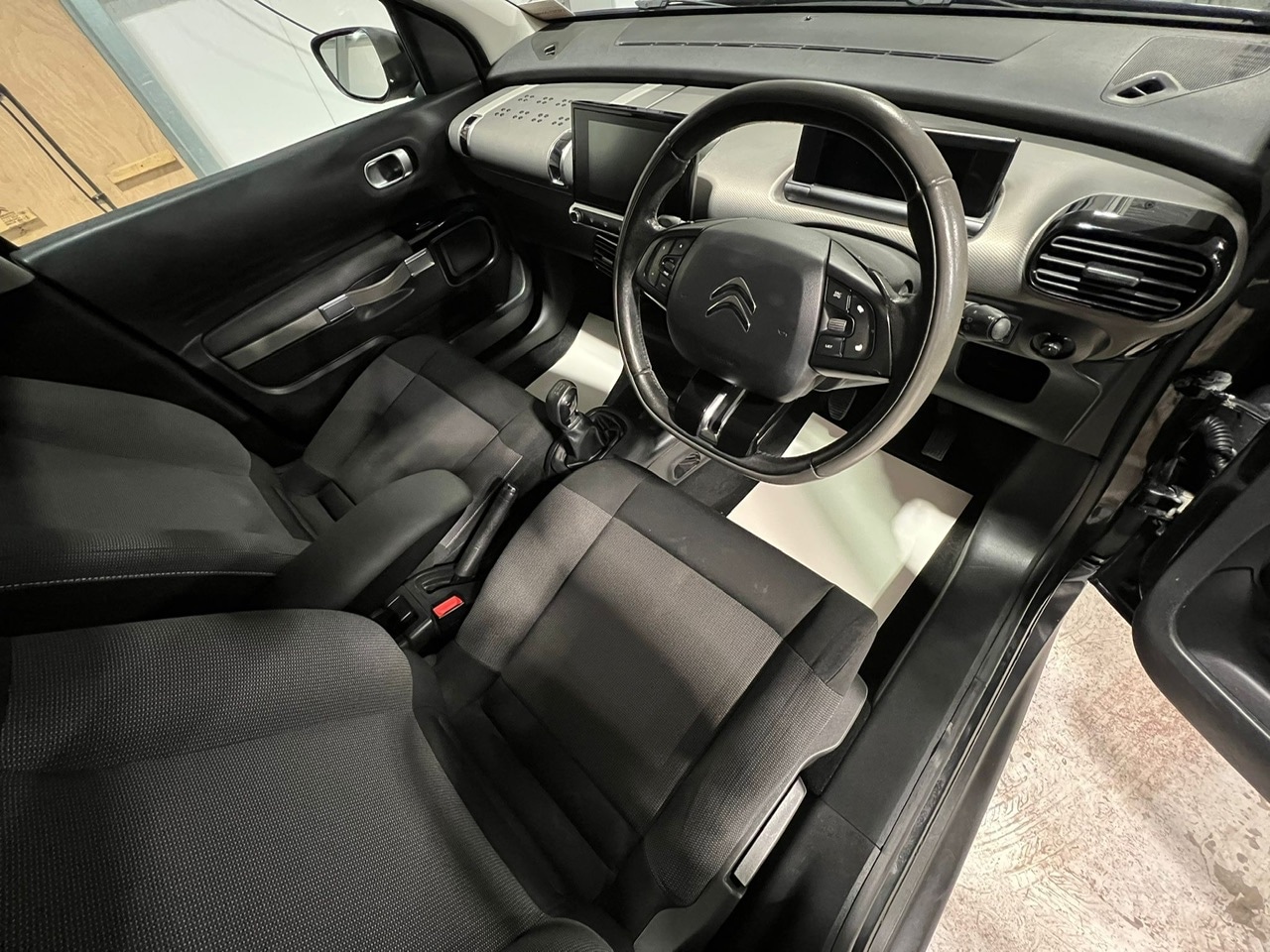 Used Citroen C4 Cactus 2017 for sale - 76748931: Photo 11