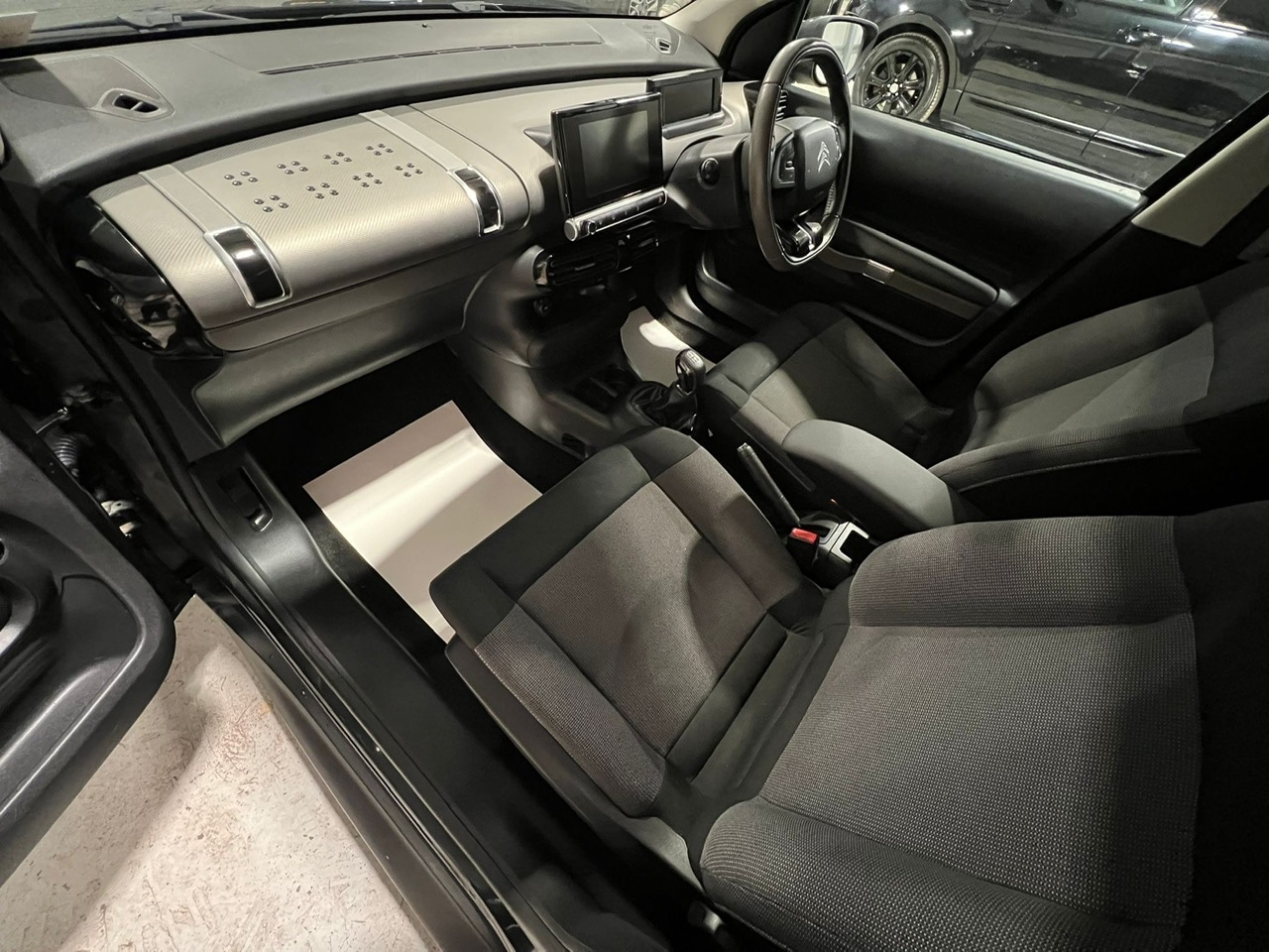 Used Citroen C4 Cactus 2017 for sale - 76748931: Photo 21