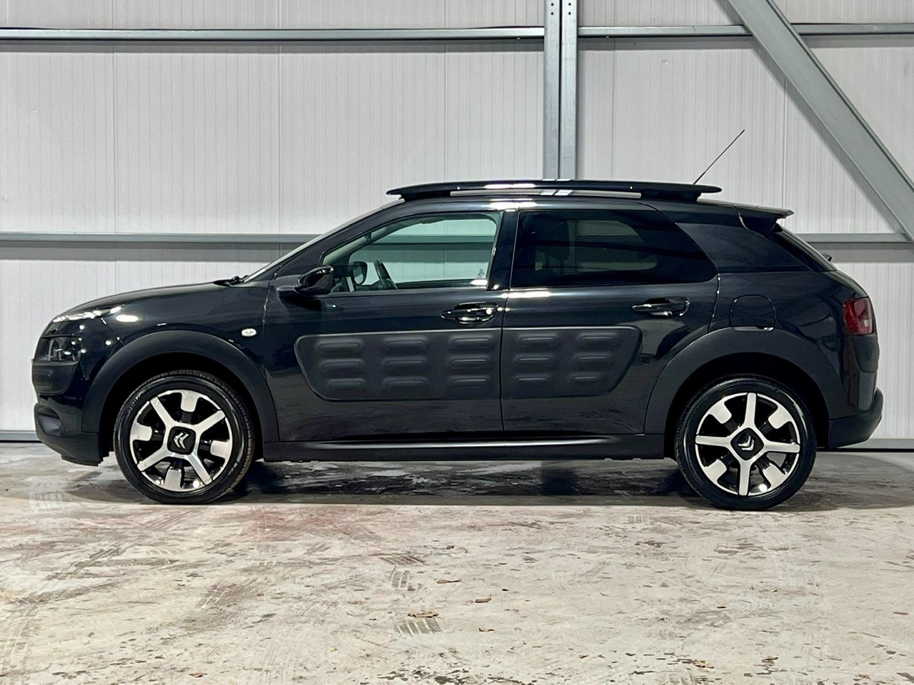 Used Citroen C4 Cactus 2017 for sale - 76748931: Photo 8