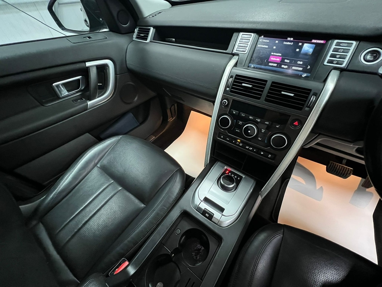 Used Land Rover Discovery Sport 2017 for sale - 76355368: Photo 11