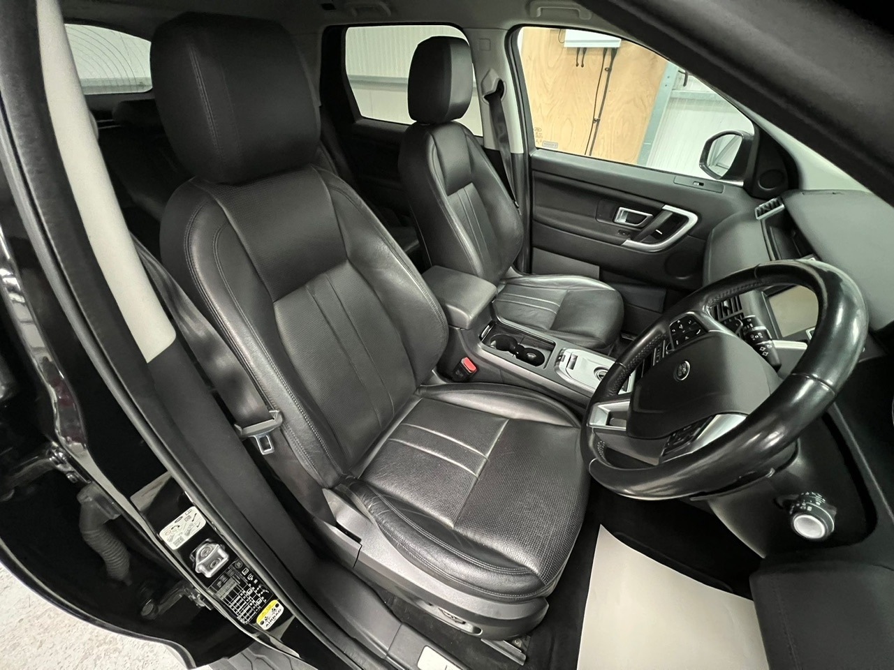 Used Land Rover Discovery Sport 2017 for sale - 76355368: Photo 18