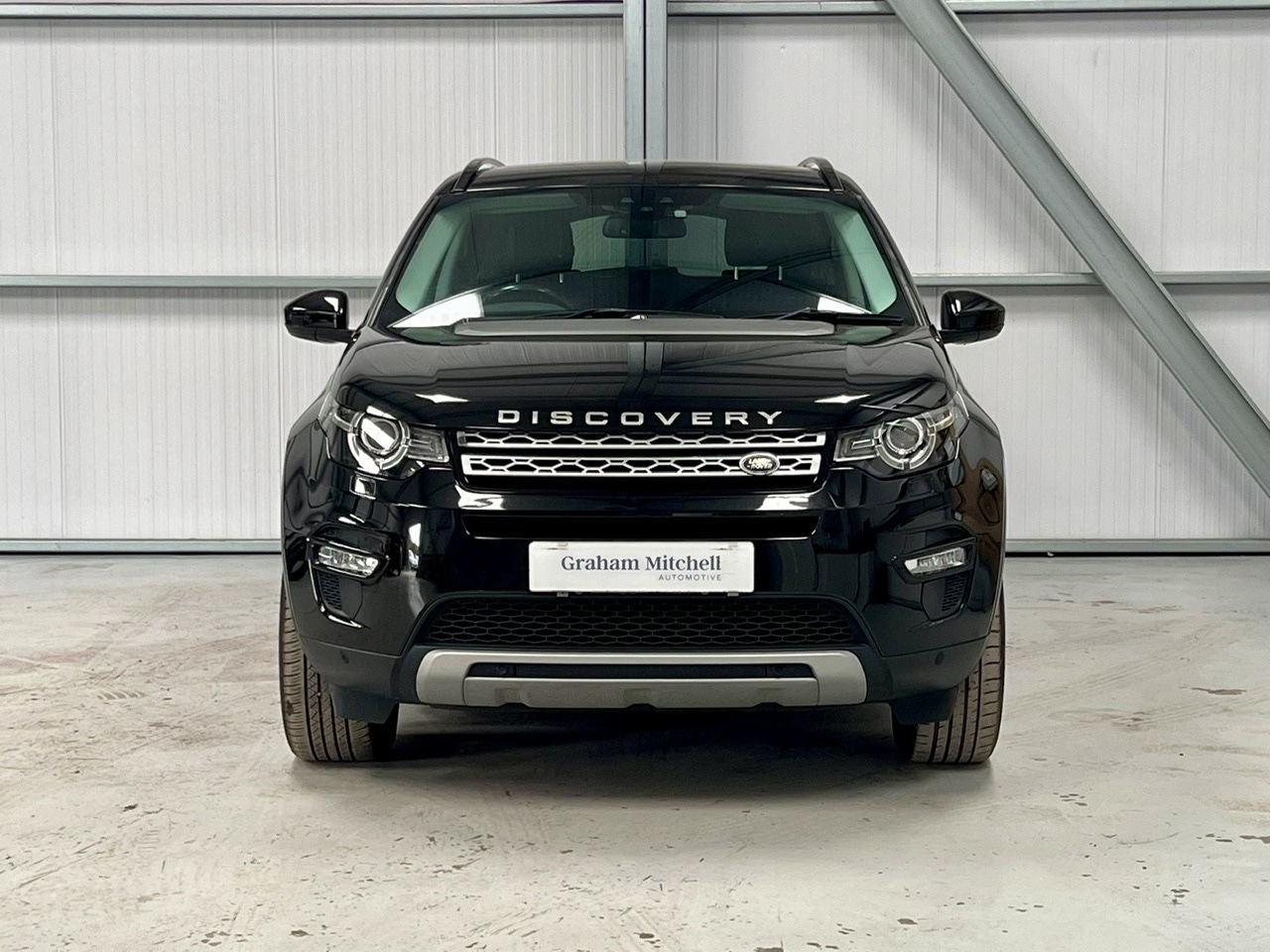 Used Land Rover Discovery Sport 2017 for sale - 76355368: Photo 2