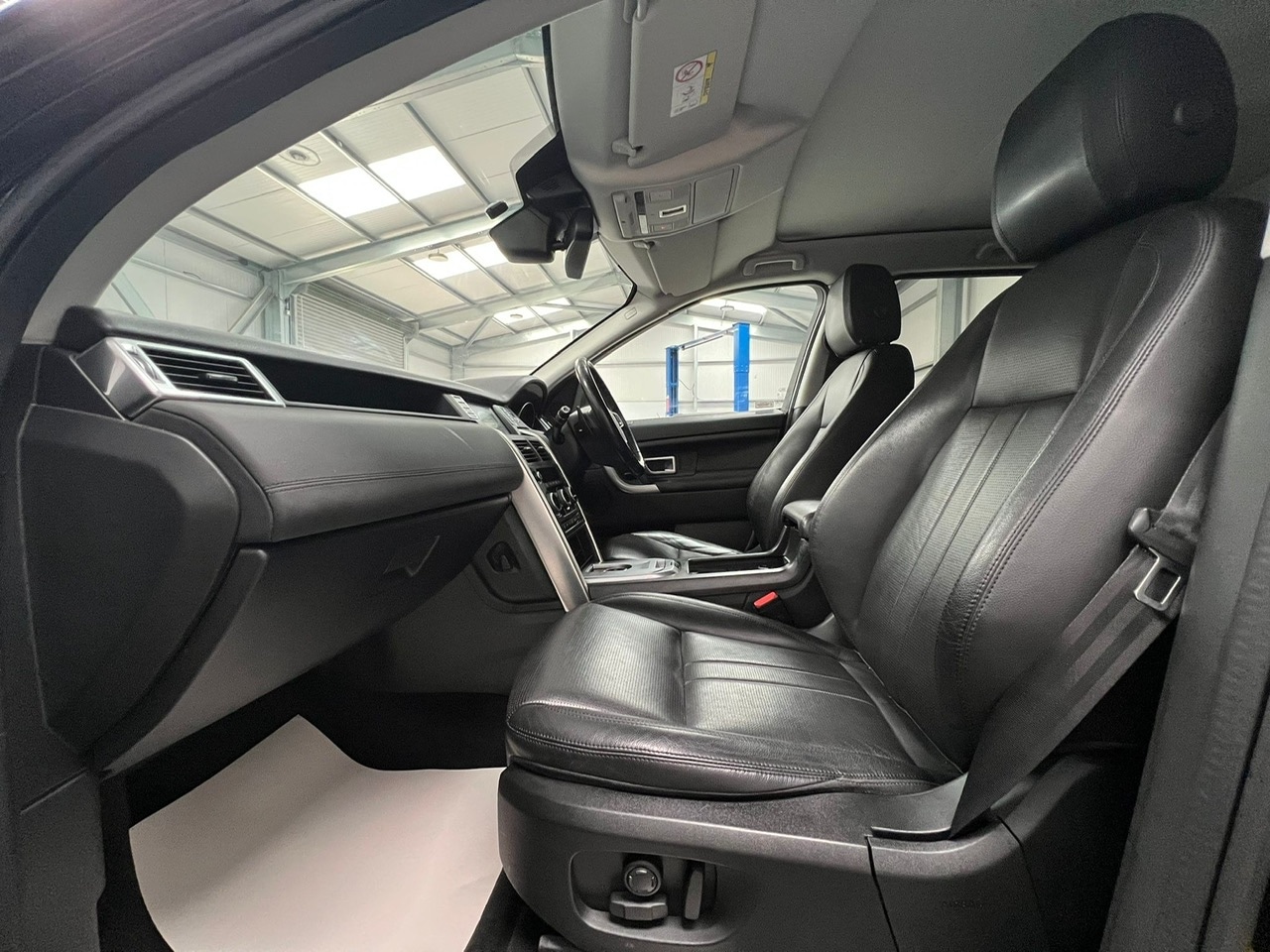 Used Land Rover Discovery Sport 2017 for sale - 76355368: Photo 22