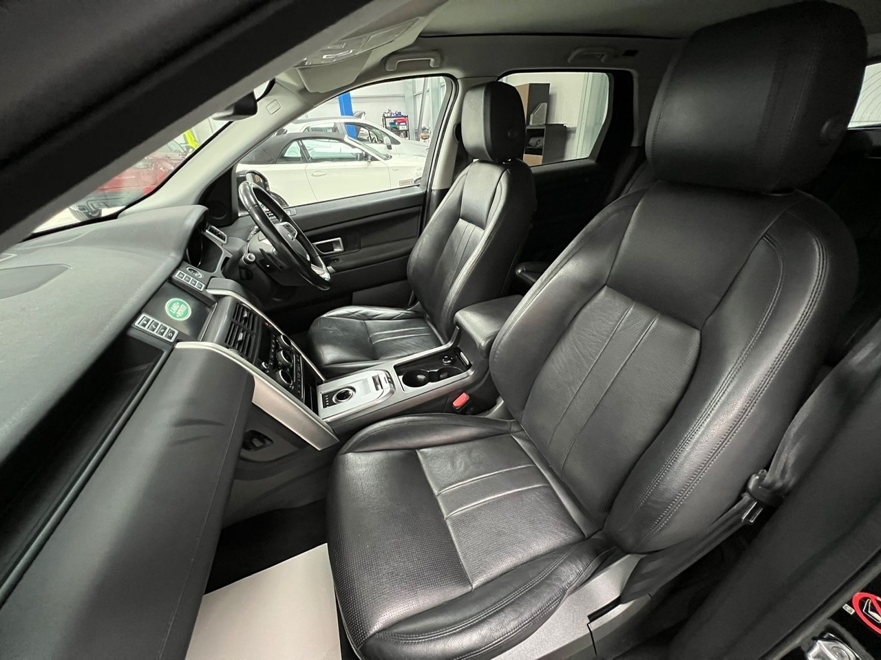 Used Land Rover Discovery Sport 2017 for sale - 76355368: Photo 23