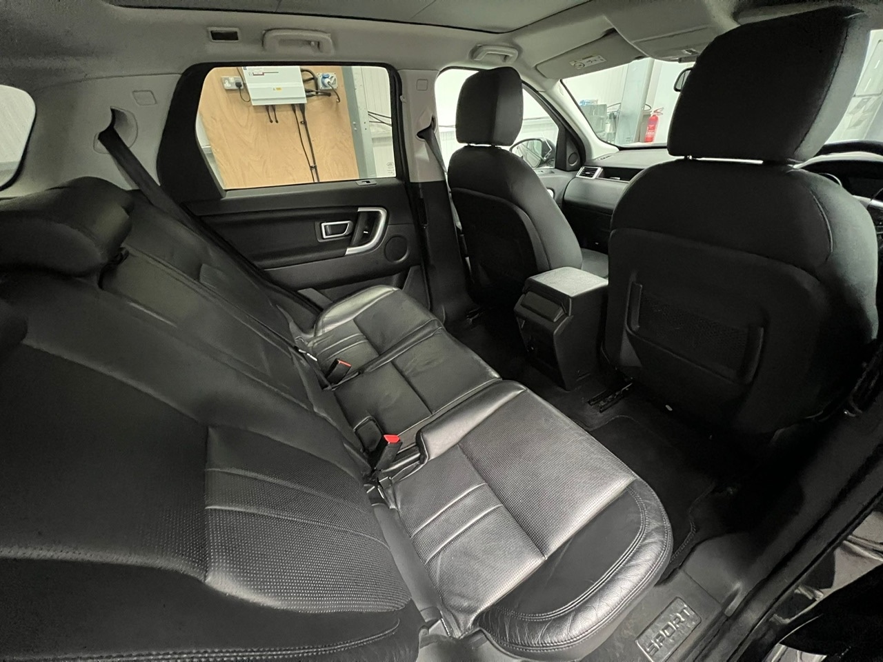 Used Land Rover Discovery Sport 2017 for sale - 76355368: Photo 26