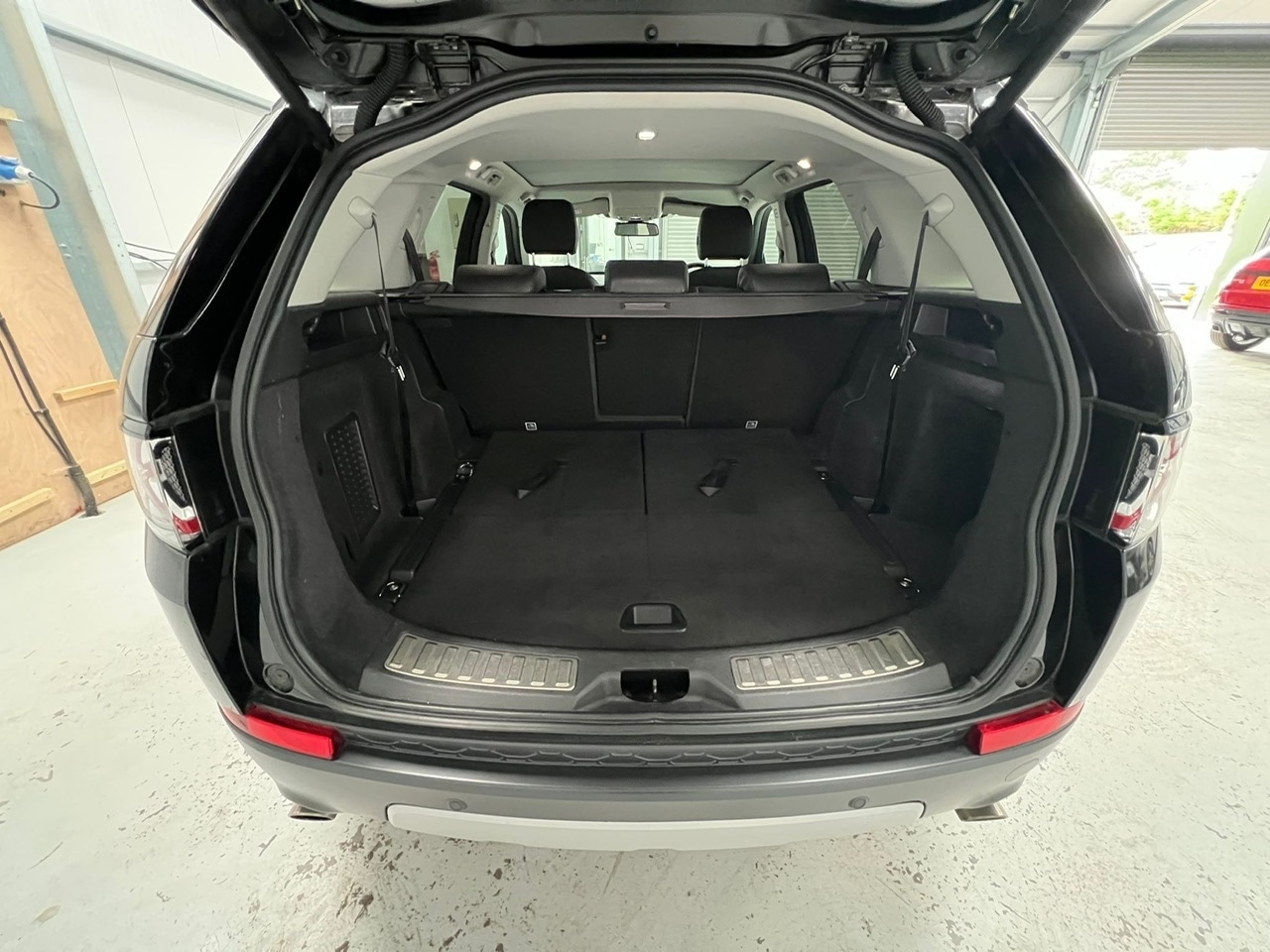 Used Land Rover Discovery Sport 2017 for sale - 76355368: Photo 34