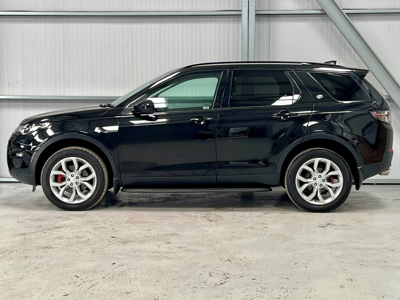 Used Land Rover Discovery Sport 2017 for sale - 76355368: Photo 8