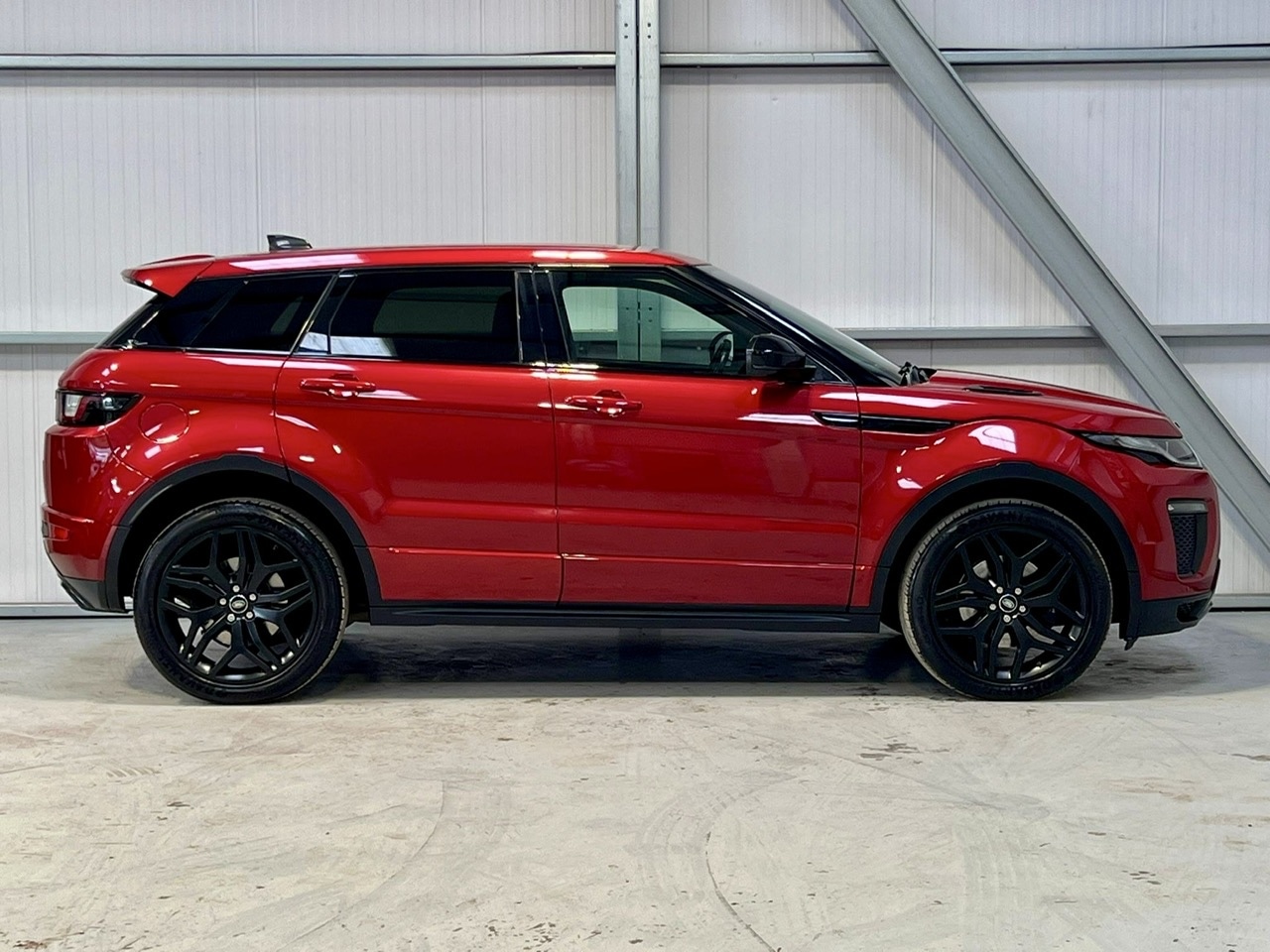 Used Land Rover Range Rover Evoque 2017 for sale - 76357003: Photo 4