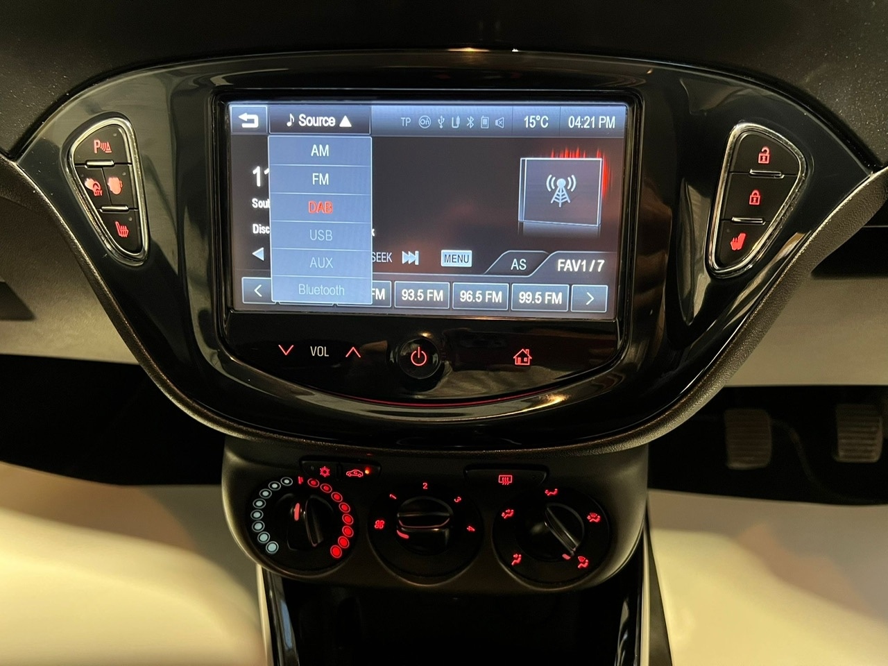 Used Vauxhall Corsa 2015 for sale - 76696295: Photo 11