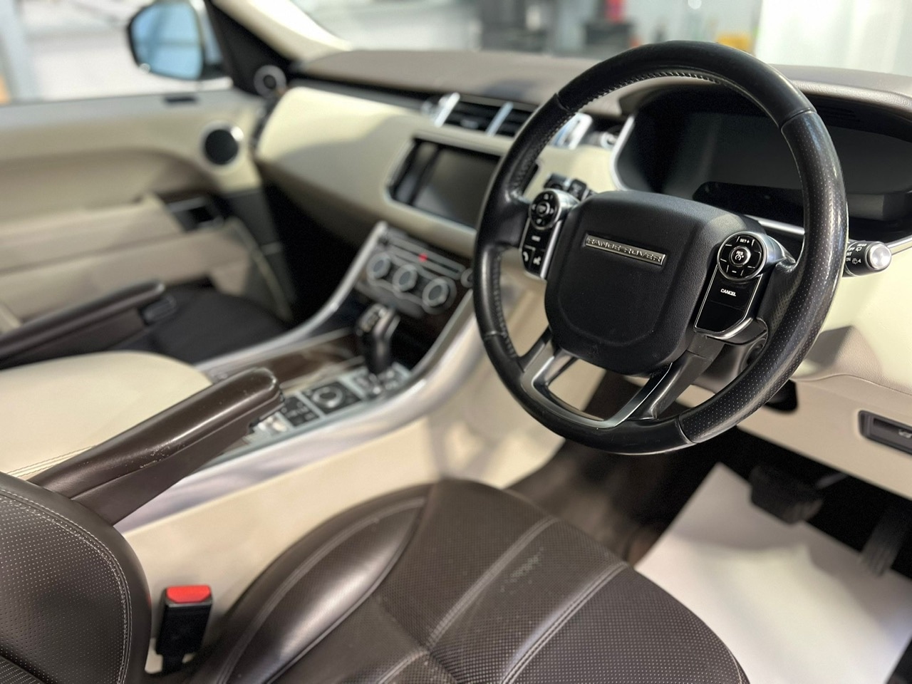 Used Land Rover Range Rover Sport 2014 for sale - 76363127: Photo 10