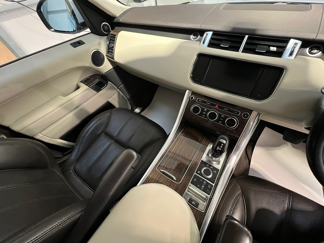 Used Land Rover Range Rover Sport 2014 for sale - 76363127: Photo 11
