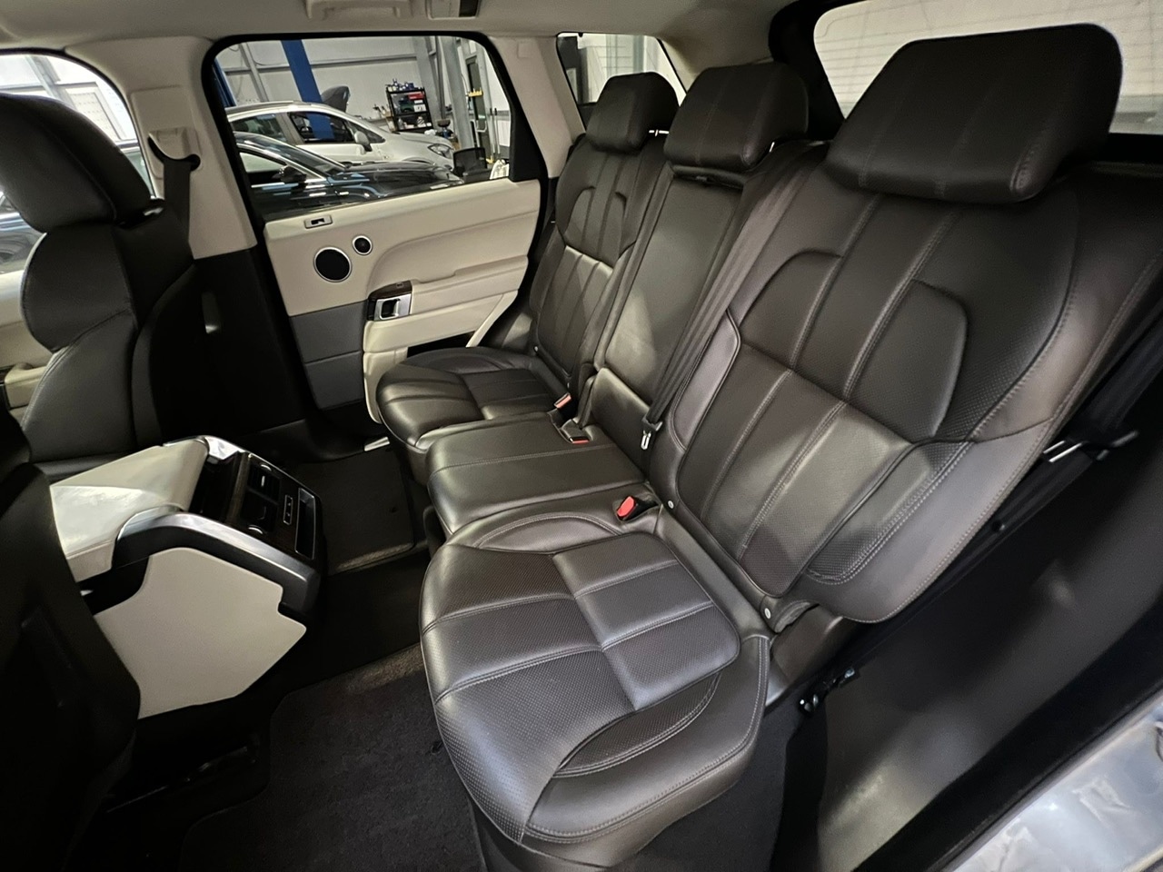 Used Land Rover Range Rover Sport 2014 for sale - 76363127: Photo 32