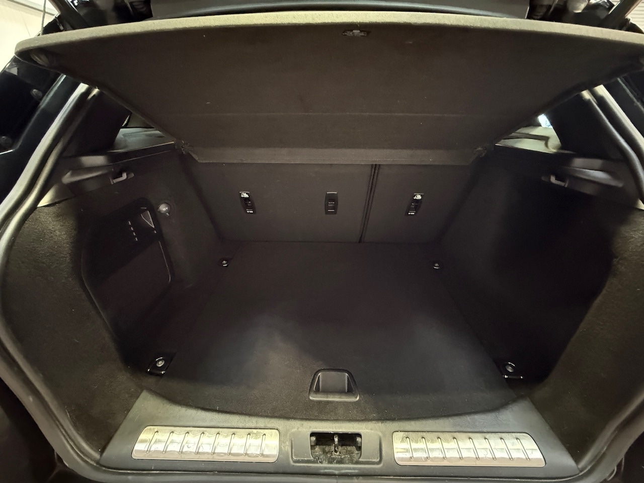 Used Land Rover Range Rover Evoque 2018 for sale - 78026460: Photo 37