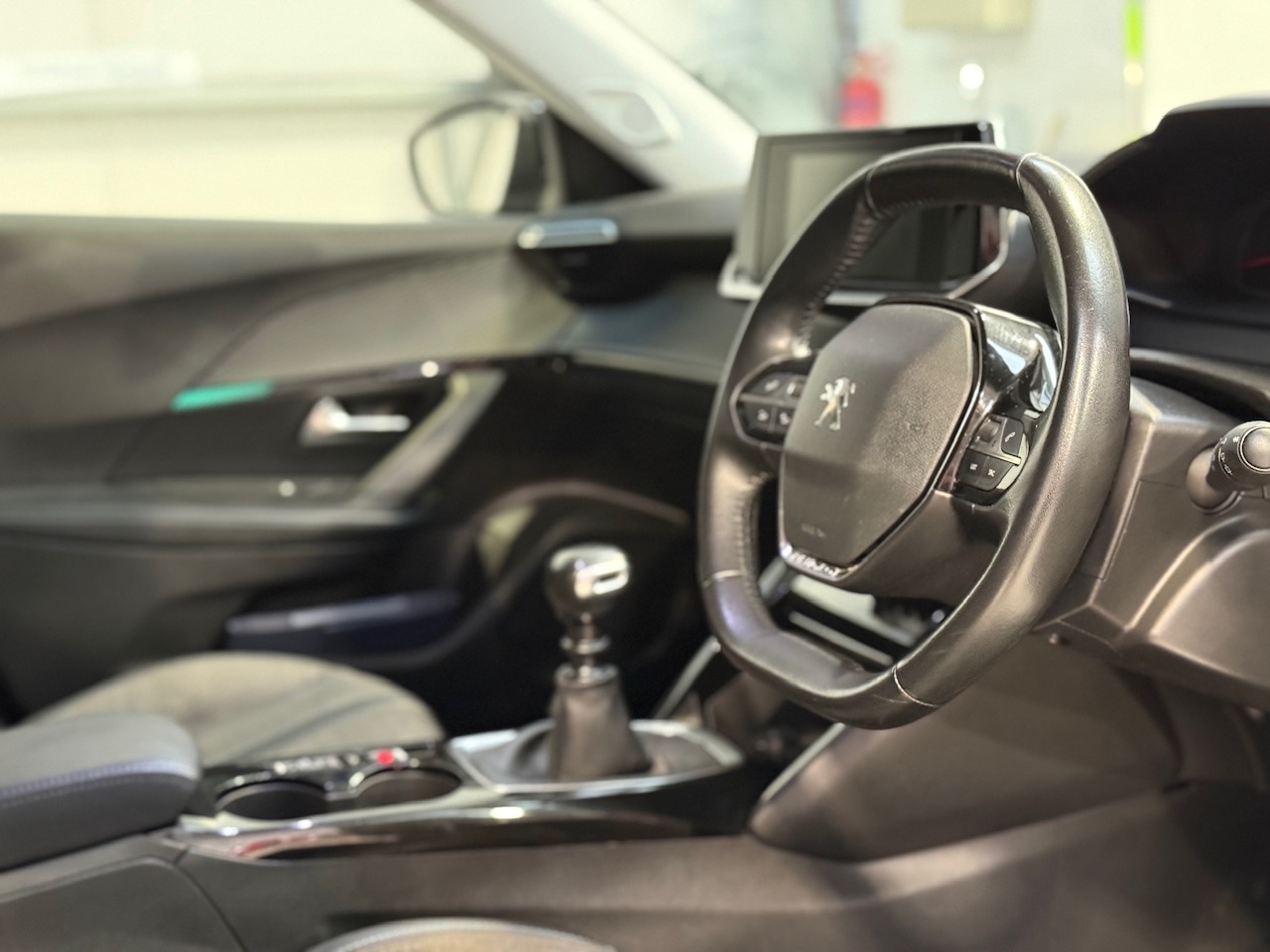 Used Peugeot 2008 2021 for sale - 76220382: Photo 10