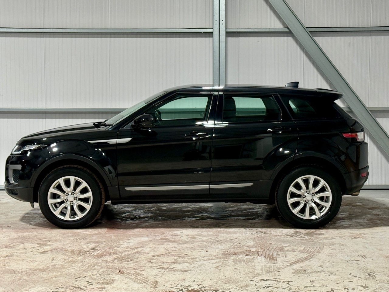 Used Land Rover Range Rover Evoque 2017 for sale - 76910945: Photo 7