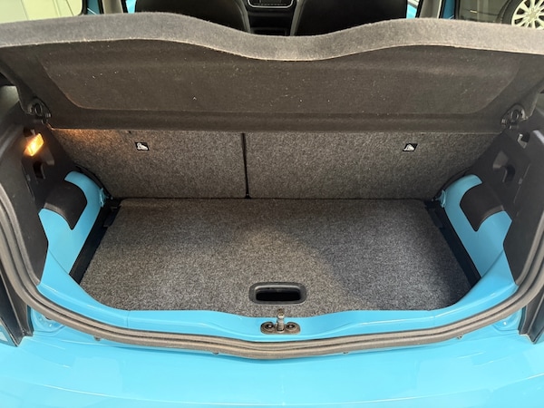 Used Volkswagen up! 2017 for sale - 76177572: Photo 32