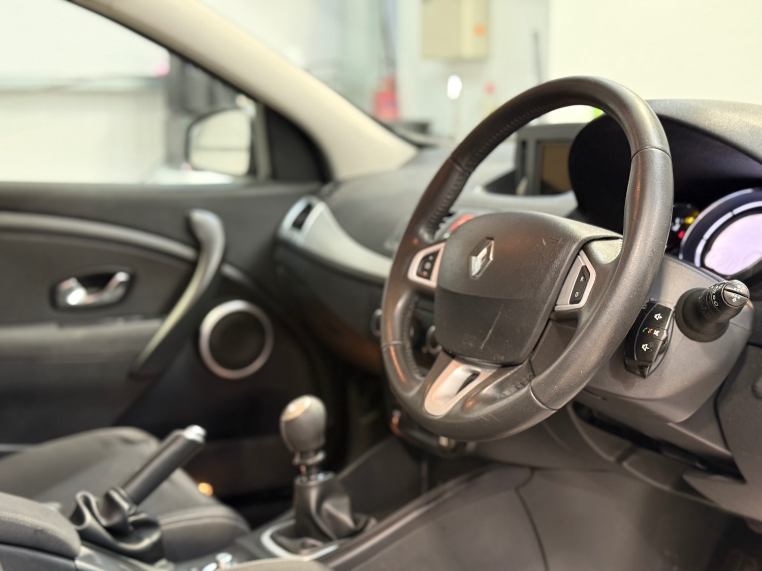 Used Renault Megane 2011 for sale - 77917831: Photo 10