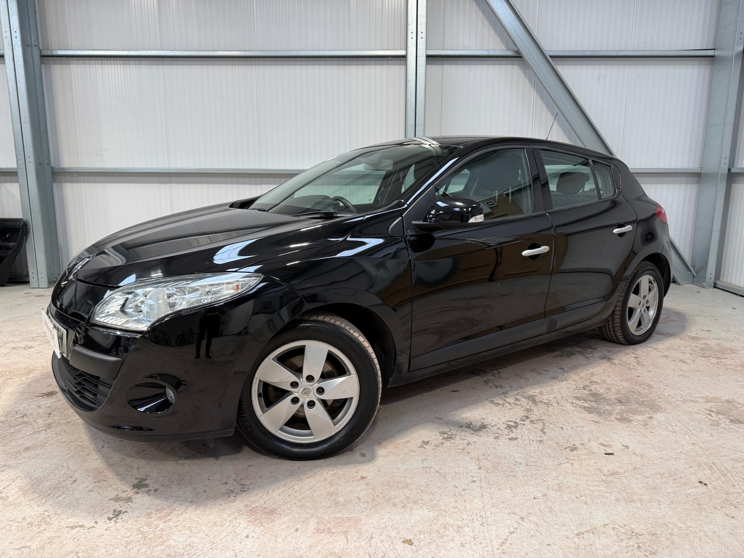 Used Renault Megane 2011 for sale - 77917831: Photo 14
