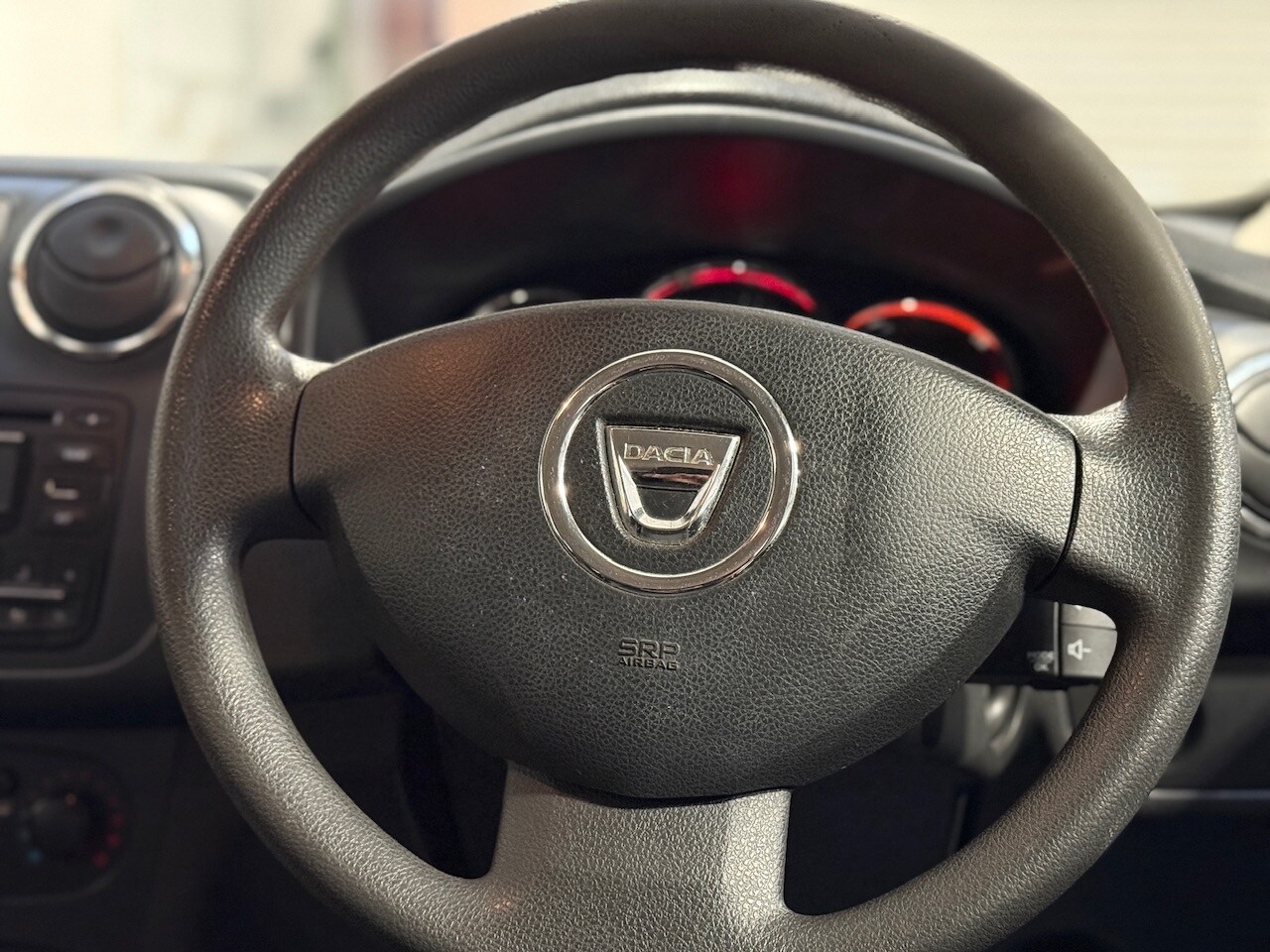 Used Dacia Sandero 2015 for sale - 77931340: Photo 14