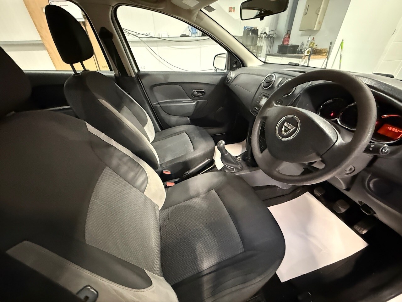 Used Dacia Sandero 2015 for sale - 77931340: Photo 18